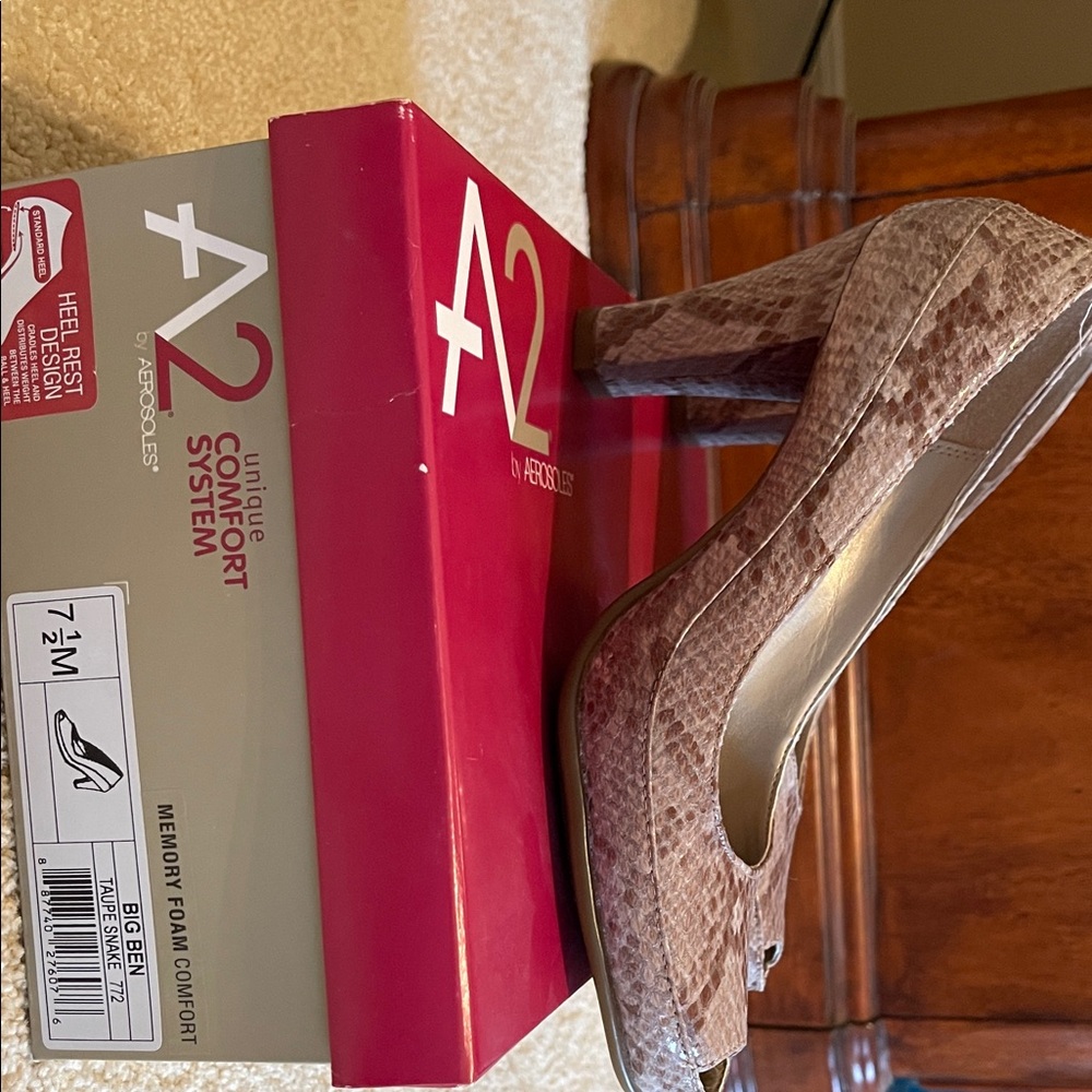 A2 by Aerosoles - Picture 3 of 7